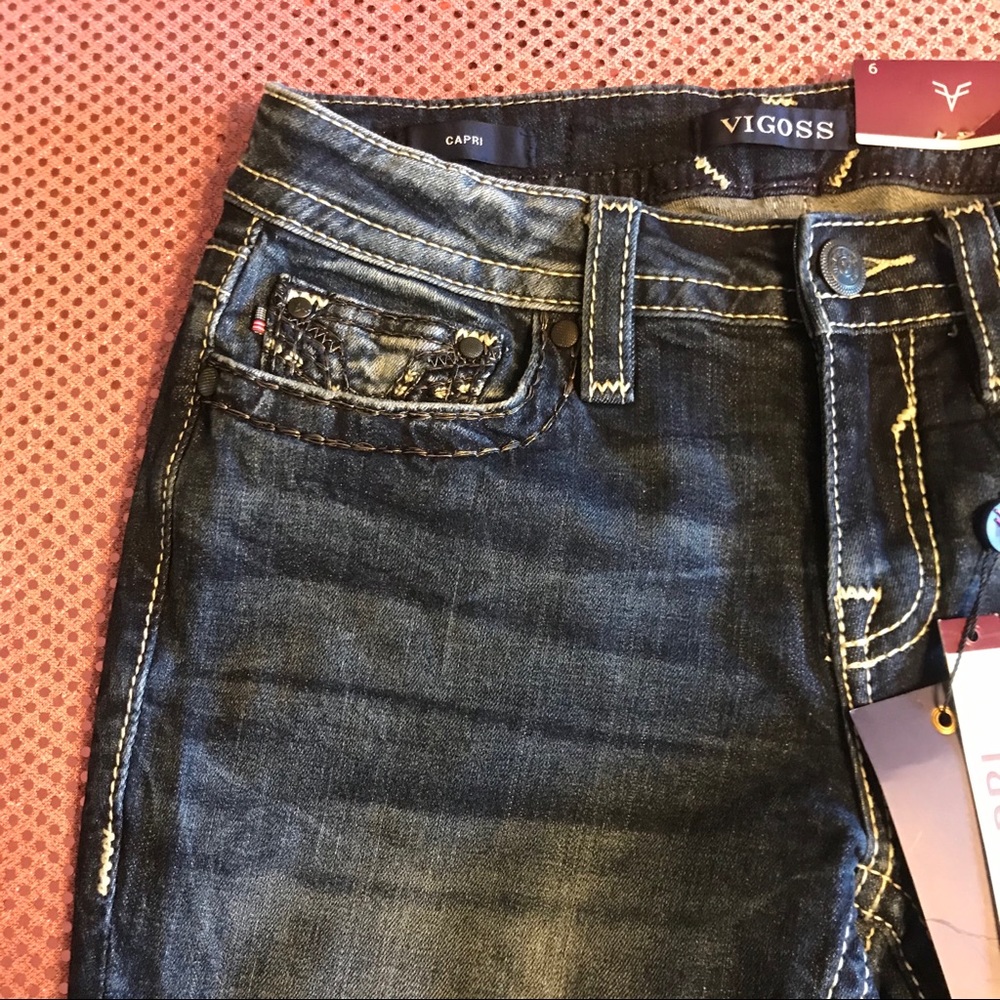 SOLD Vigoss Blue Jean Capri Shorts Embellished - Picture 5 of 12